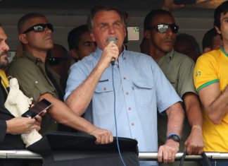 Bolsonaro ‘está ameaçando os pilares da democracia brasileira’, afirma Human Rights Watch