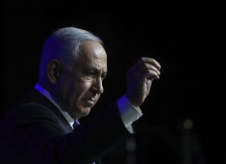 Grécia investiga acidente de avião em que morreu testemunha do julgamento de Netanyahu
