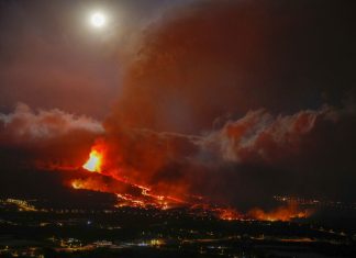 Vulcão de La Palma destrói 320 construções e 154 hectares de terra; VÍDEO mostra o caminho da lava