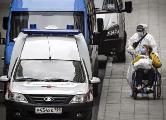 Rússia registra pela 1ª vez mais de 900 mortos por Covid em 24 horas