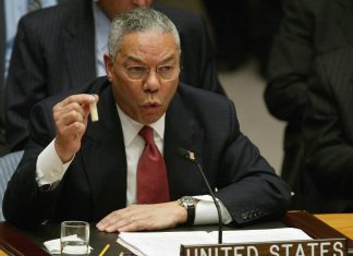 Colin Powell tentou se redimir de discurso fatídico na ONU que serviu de pretexto para a invasão do Iraque