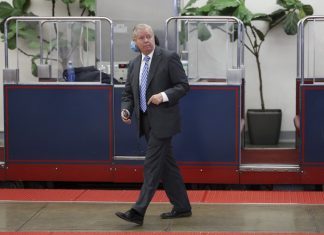 Conheça Lindsey Graham, o senador americano que disse que brasileiros entram ilegalmente nos EUA ‘com bolsas da Gucci’