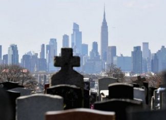 Pandemia causa maior redução da expectativa de vida nos EUA e na Europa desde a 2ª Guerra