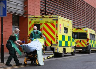 Médicos brancos em Londres têm muito mais probabilidade de conseguir um emprego do que médicos negros