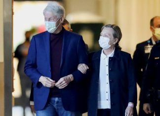 Bill Clinton deixa hospital na Califórnia após uma semana de internação