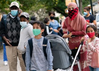 Mais de 120 mil crianças perderam pais ou cuidadores para Covid em 15 meses nos EUA
