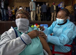 Só 5 países africanos devem conseguir vacinar 40% de suas populações contra a Covid-19 até o fim do ano, prevê OMS