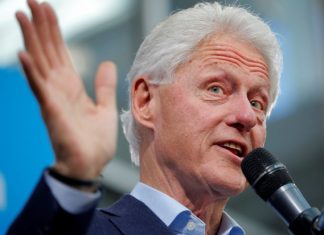 Ex-presidente dos EUA Bill Clinton é internado por conta de uma infecção, diz porta-voz
