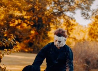 Halloween: Pai tenta assustar filho, mas é surpreendido com um abraço