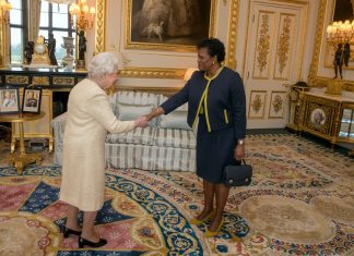 O país que vai abandonar a monarquia e trocar a rainha Elizabeth II por uma presidente como chefe de Estado