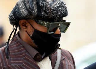 Cantor congolês Koffi Olomide vai a julgamento por agressões sexuais e sequestro de quatro dançarinas