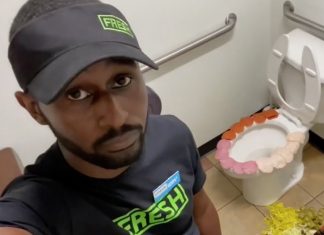 Funcionário de restaurante é demitido por pisar em ingredientes e colocá-los na borda de vaso sanitário nos EUA