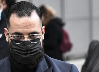 Ex-segurança de Emmanuel Macron, da França, é condenado a três anos de prisão