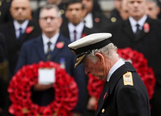 Príncipe Charles completa 73 anos e recebe homenagens da Família Real britânica