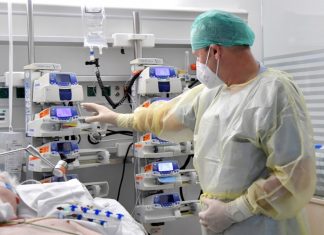 União Europeia precisa de medidas urgentes contra nova onda da Covid-19, diz agência
