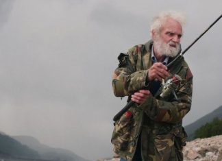O eremita que vive há 40 anos isolado após ser espancado e ficar em coma