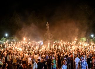 Organizadores de ato extremista em Charlottesville são condenados a pagar indenização de R$ 144,85 milhões
