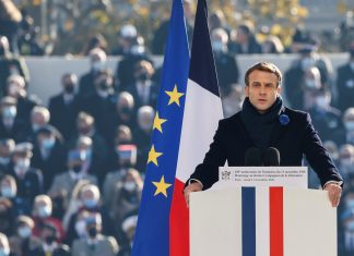 Por que Macron mudou a cor da bandeira da França?