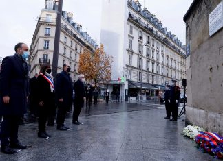 França lembra seis anos dos ataques terroristas de Paris em homenagem marcada por processo histórico