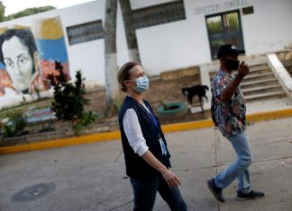 De volta à Venezuela, observadores da UE pedem ‘paciência’ antes de eleições
