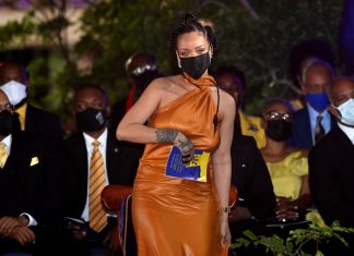 Barbados se despede da rainha Elizabeth II e se torna uma república
