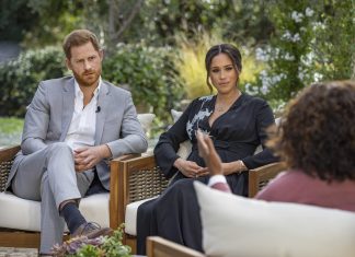 Príncipe Charles rejeita a acusação de ter questionado o tom de pele do filho de Harry e Meghan
