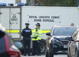 Explosão do lado de fora de hospital em Liverpool deixa um morto