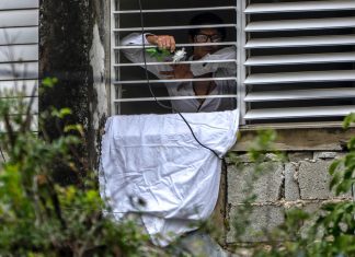 Em Cuba, somente a militância a serviço do regime foi autorizada a protestar. E contra os opositores