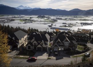 ‘Inundações históricas’ isolam Vancouver e fazem governo do Canadá mobilizar o exército