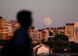 Portugal prevê retomar obrigatoriedade de máscaras para evitar novo surto de Covid-19