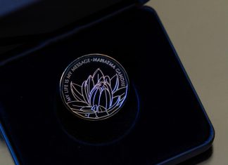 Coleção de moedas inspiradas em Gandhi podem valer R$ 760 no Reino Unido