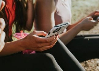 Os pais que espionam o paradeiro dos filhos pela internet