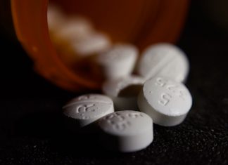 EUA registram 100 mil mortes por overdose em um ano pela primeira vez na história