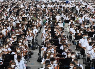 12 mil músicos venezuelanos tentam bater o recorde de maior orquestra do mundo