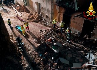 Após vazamento de gás, prédios desabam na Itália e deixam 3 mortos