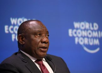 Presidente sul-africano testa positivo para a Covid-19