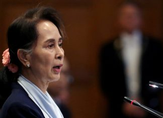 Quem é Aung San Suu Kyi, a Nobel da Paz condenada a quatro anos de prisão após golpe militar em Mianmar