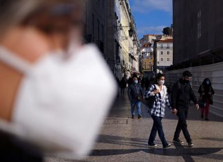 Portugal começa a vacinar menores de 5 a 11 anos; no primeiro fim de semana mais de 9% das crianças entram na fila