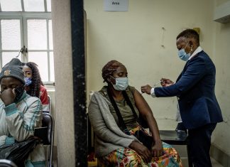 África do Sul suspende toque de recolher após avaliar que pico da ômicron passou no país