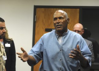 OJ Simpson é um homem livre após fim de sua liberdade condicional