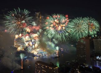 2022 pelo mundo: fogos de artifício marcam chegada do Ano Novo na Tailândia, Taiwan e Austrália