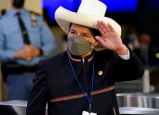 Por que Peru pode ter terceiro impeachment de presidente em 3 anos