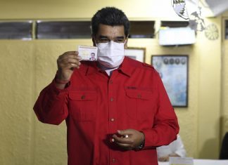 Apoiadores de referendo na Venezuela pedem que Supremo intervenha na comissão eleitoral