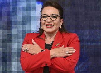 Com presença de Kamala Harris, nova presidente de Honduras toma posse pressionada por rivais