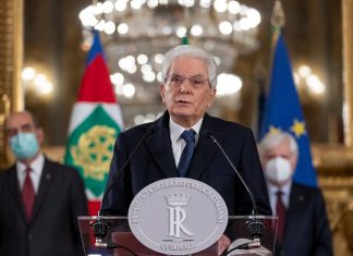 Sergio Mattarella é reeleito presidente da Itália pelo parlamento
