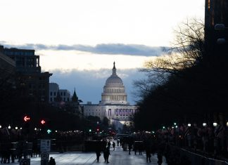 Senado norte-americano está perto de acordo sobre sanções à Rússia, dizem senadores