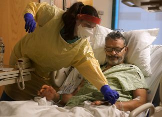 EUA quebram recorde de hospitalização por Covid-19 conforme Ômicron se espalha