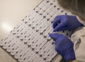 Autoteste de Covid: como funciona nos EUA e na Europa
