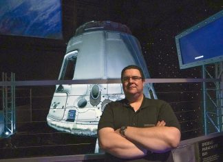 Conheça o homem que ganhou uma viagem ao espaço e a deu para um amigo