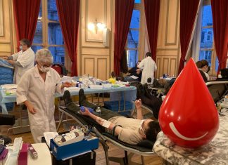 França deixará de impôr restrições a doadores de sangue homossexuais